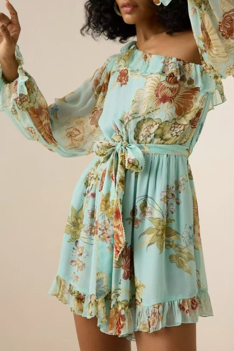          Комбинезон цветочным принтом