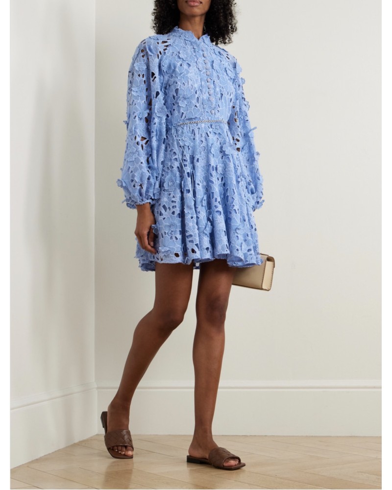   Платье из цветочного кружева