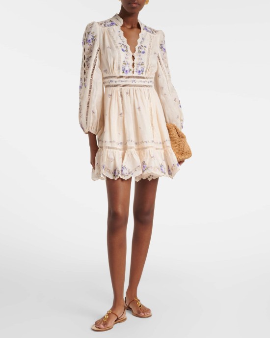          Платье с кружевом мини