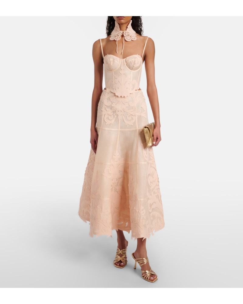         Укороченая блуза с чокером