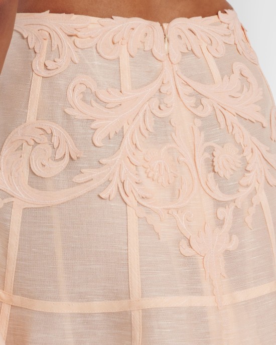          Юбка c вышитым узором