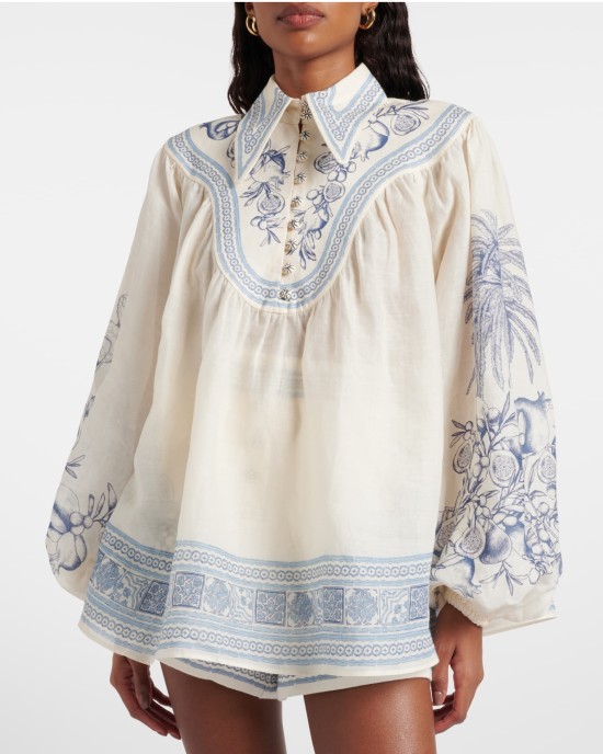      Костюм с узором 