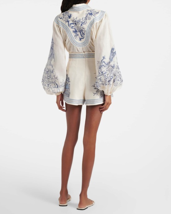      Костюм с узором 