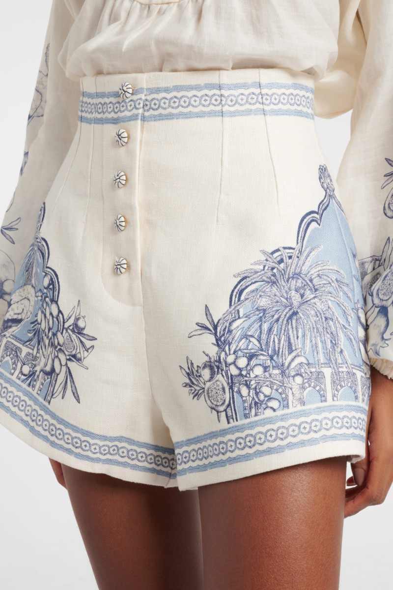      Костюм с узором 