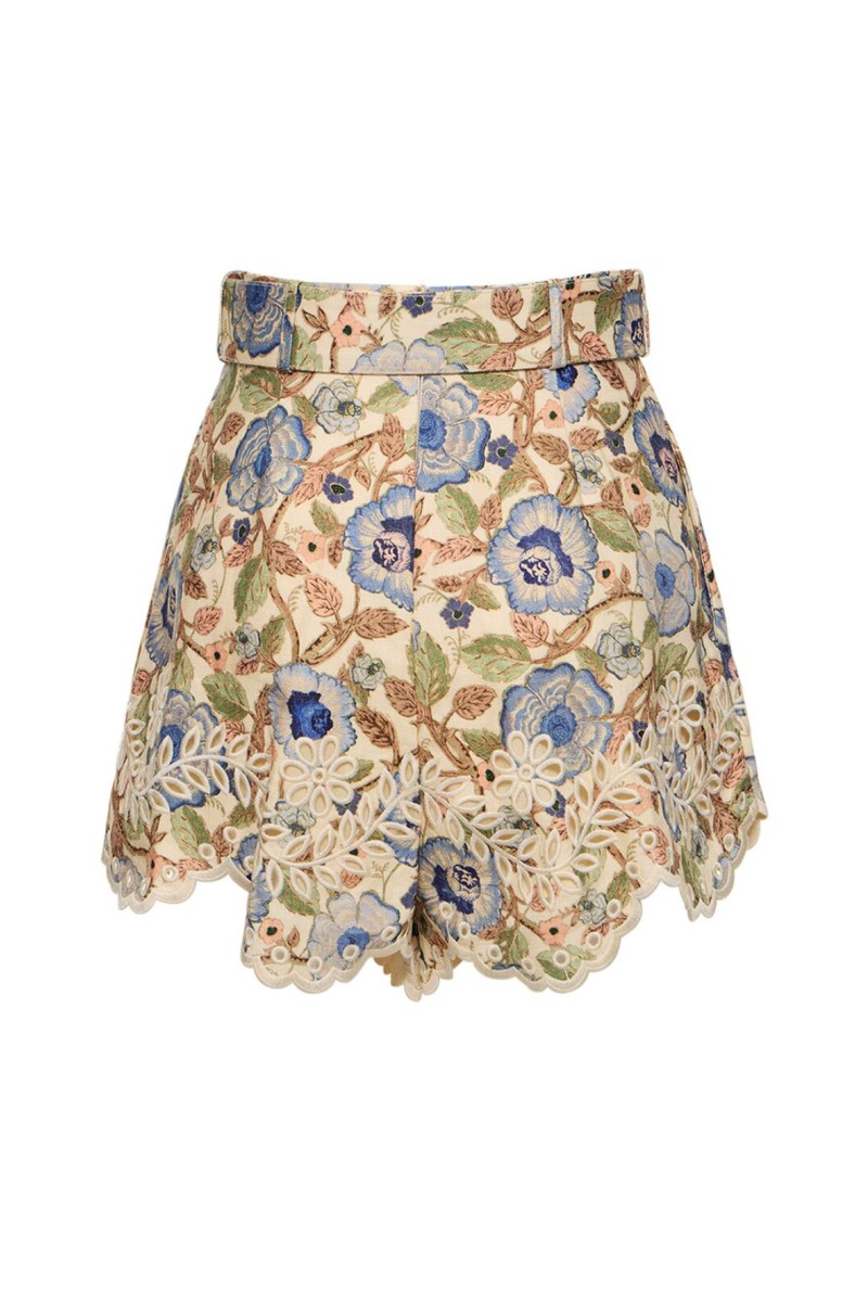      Костюм с фестонами