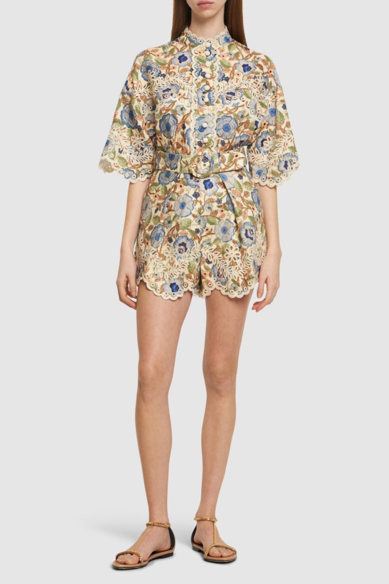      Костюм с фестонами