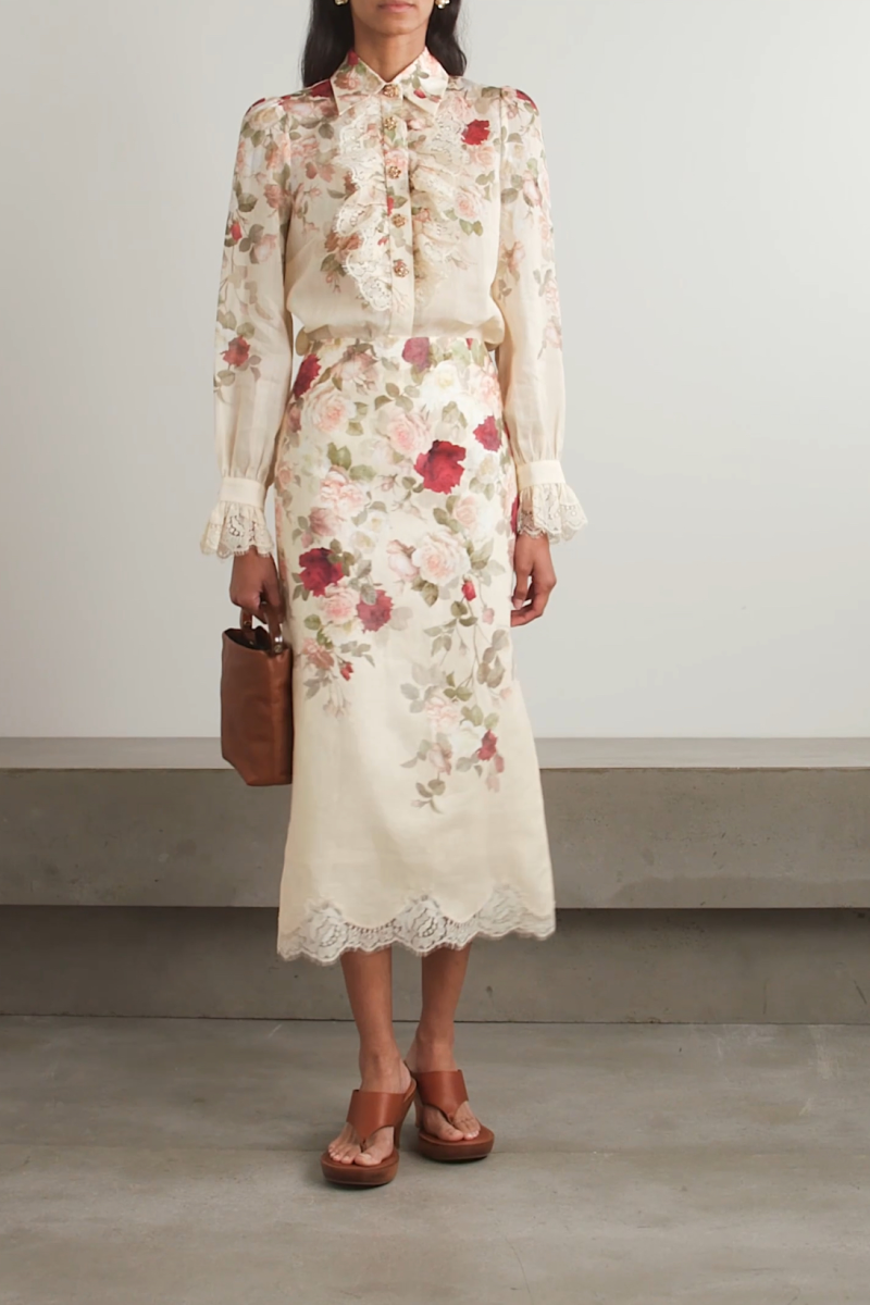        Костюм Lace