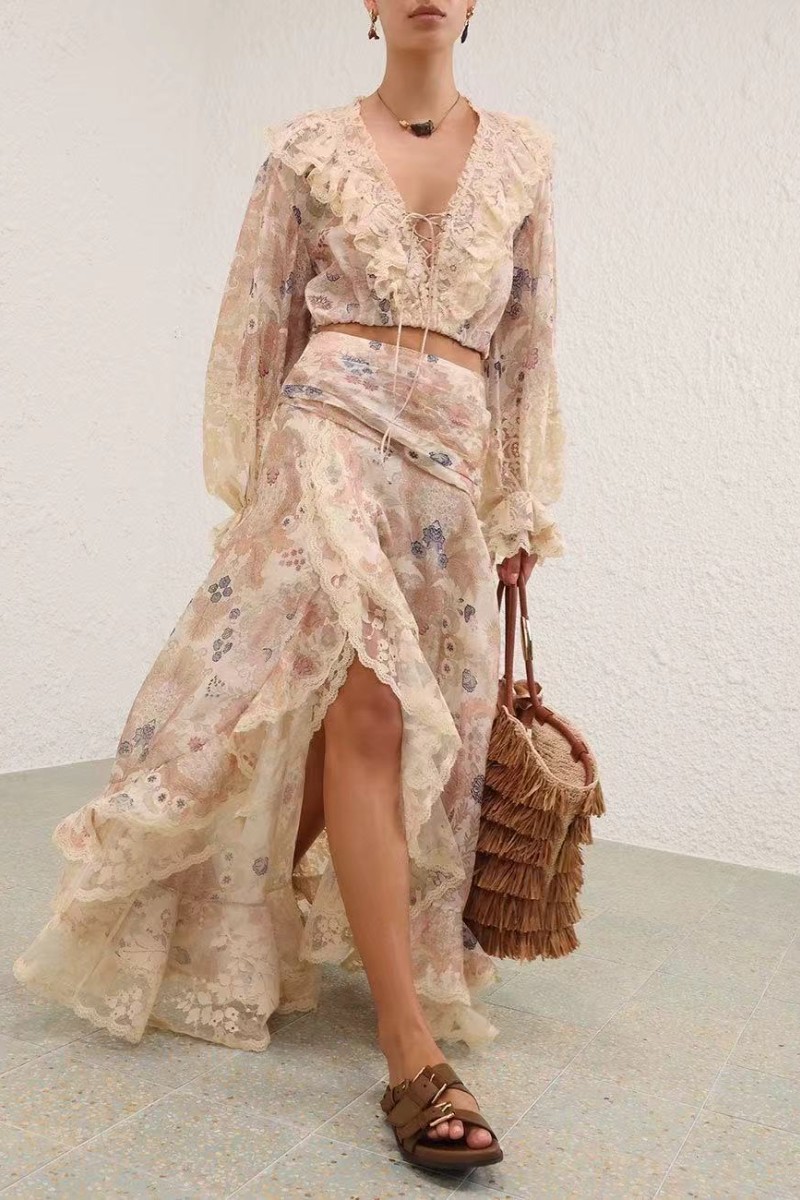        Костюм Dalphie с кружевом