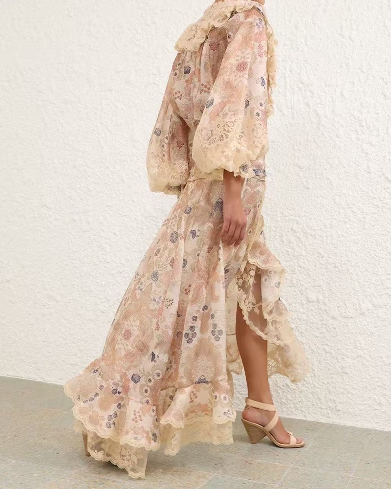         Костюм Dalphie с кружевом