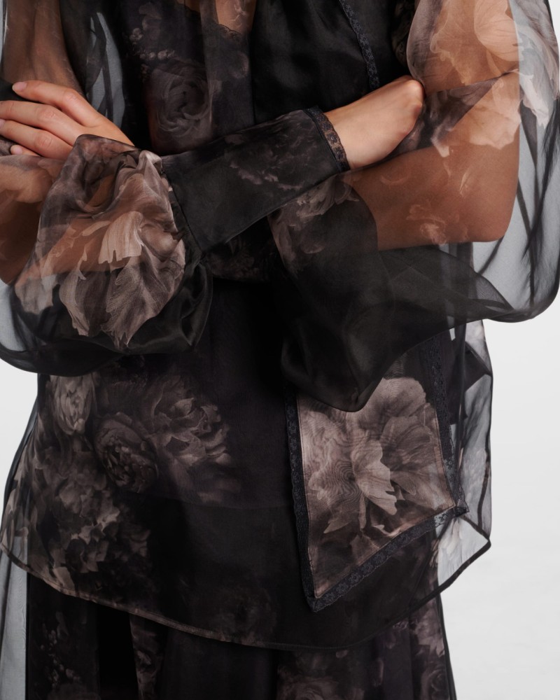         Костюм Harmony