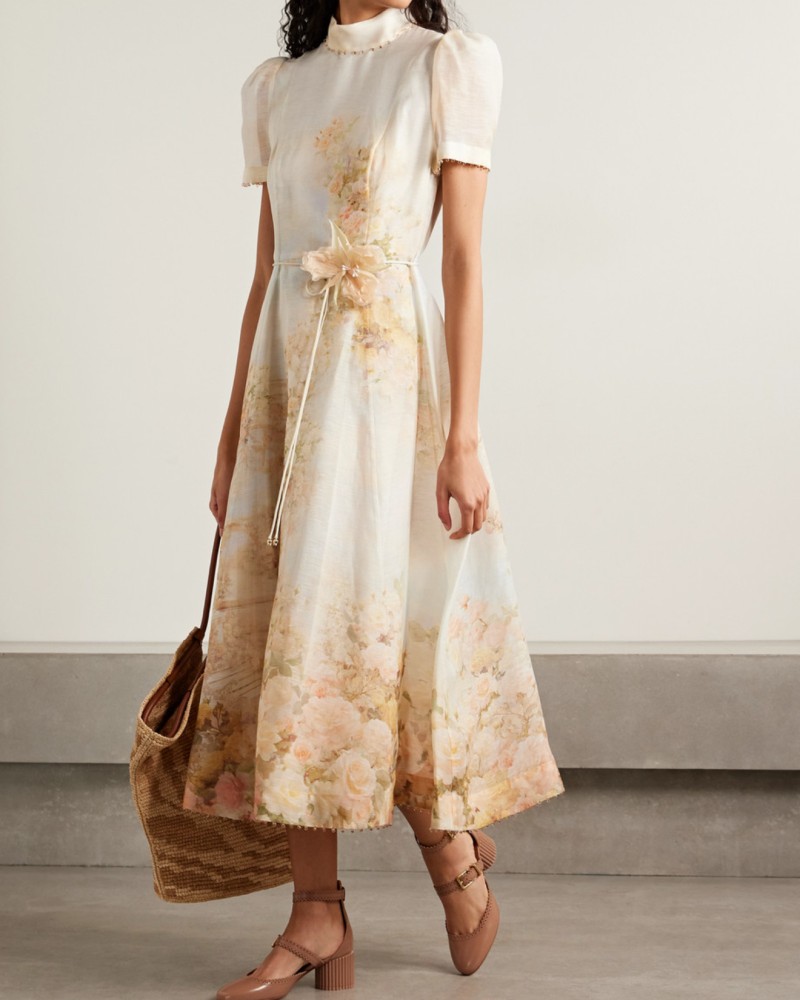           Платье с лепестками миди