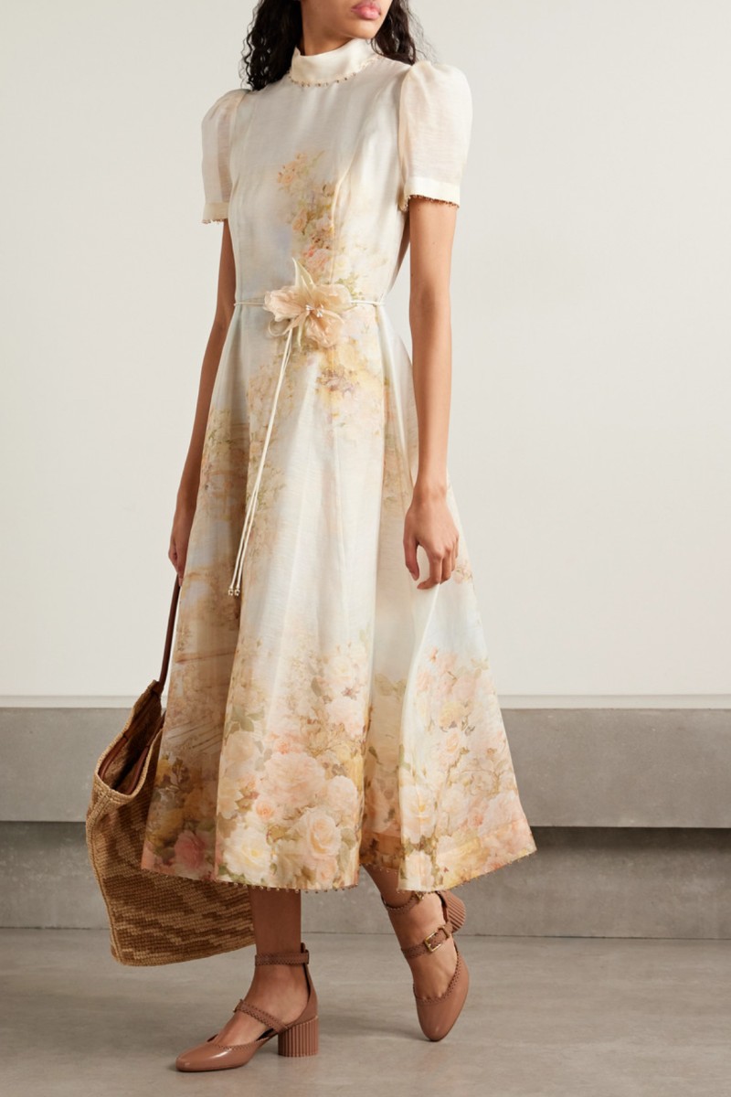           Платье с лепестками миди