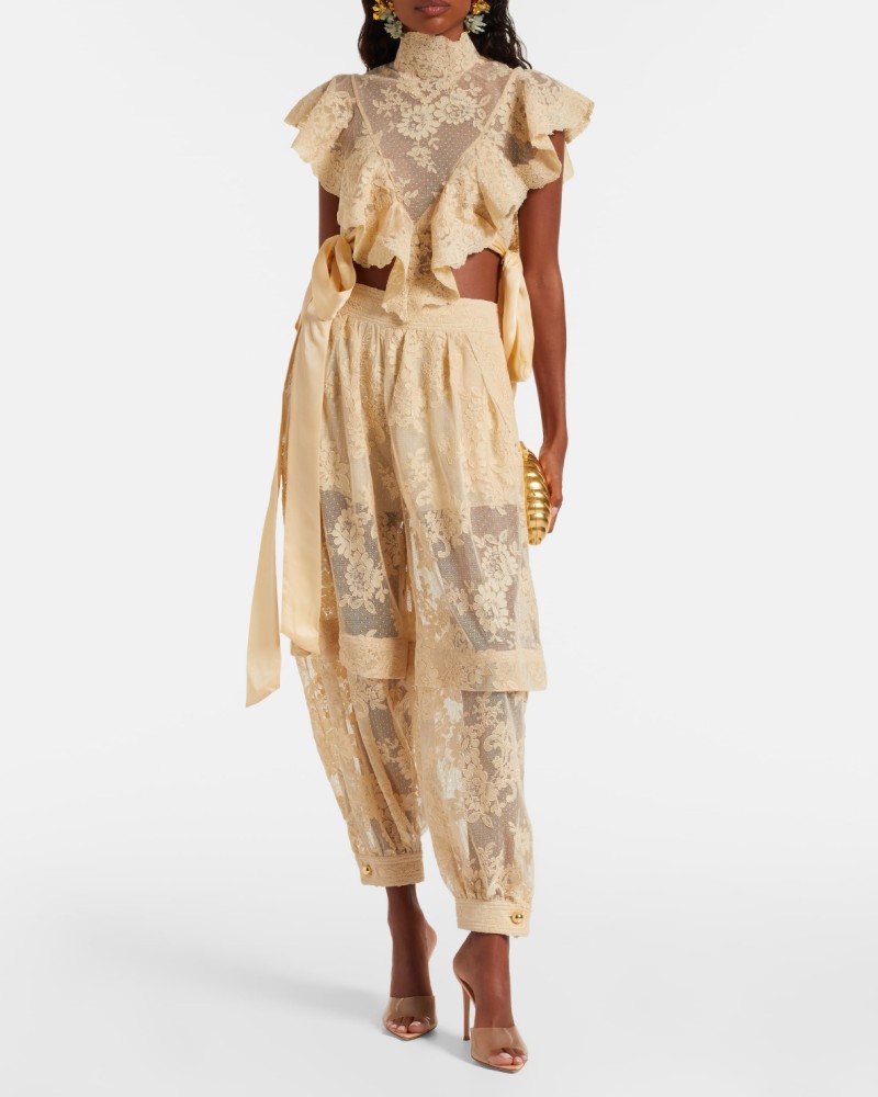       Блузка из кружева с лентами