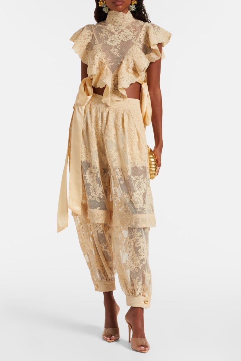       Блузка из кружева с лентами