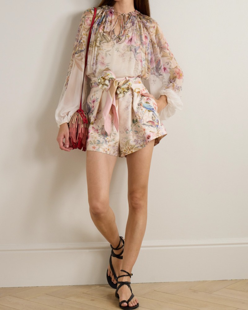        Костюм с птицами